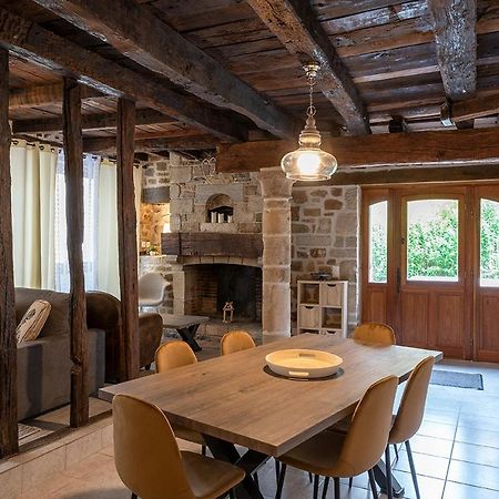 Logis Face A L'Abbatiale Διαμέρισμα Beaulieu-sur-Dordogne Εξωτερικό φωτογραφία