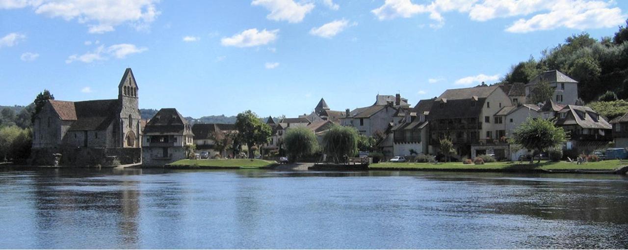 Logis Face A L'Abbatiale Διαμέρισμα Beaulieu-sur-Dordogne Εξωτερικό φωτογραφία